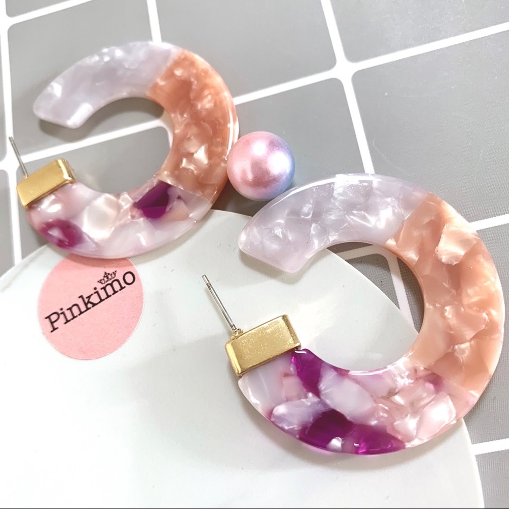 'C' Shape Acrylic Earrings - Picture 4 of 5